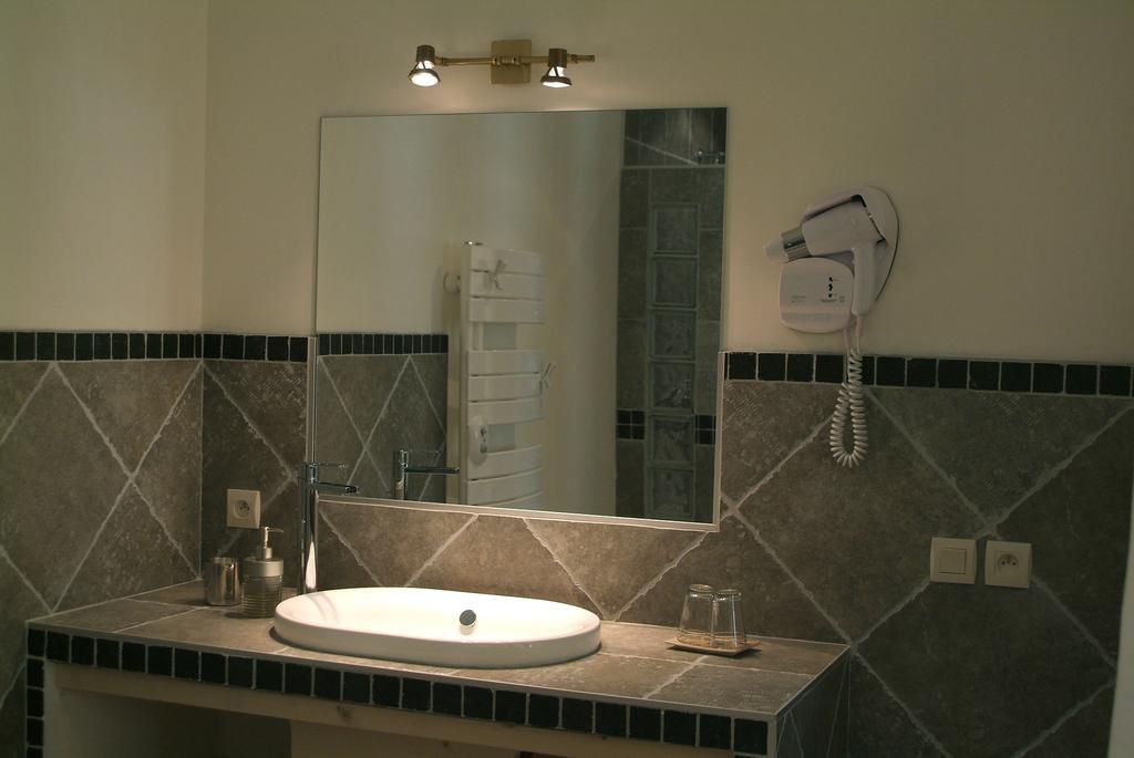 Chateau Du Beugnon Bed & Breakfast Tigne Room photo