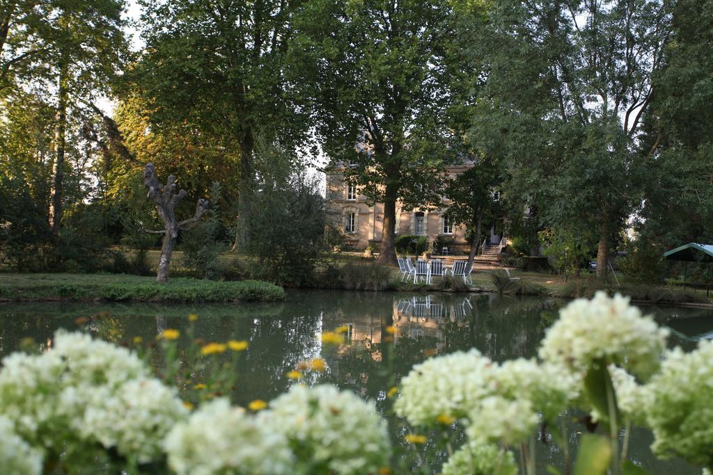Chateau Du Beugnon Bed & Breakfast Tigne Exterior photo